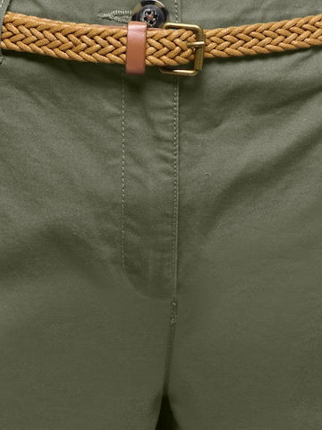 JDY Loosefit Shorts 'JDYCHICAGO' in Grün