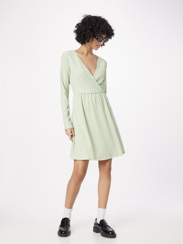 PIECES - Vestido em verde