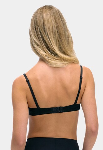 Sutien de la MAGIC Bodyfashion pe negru