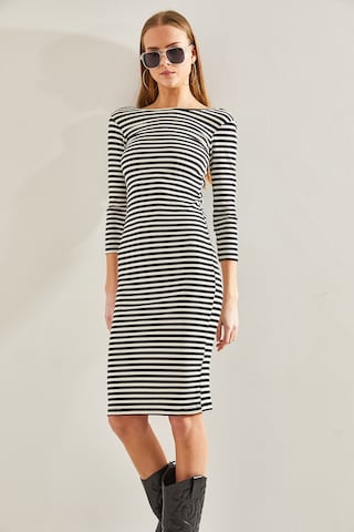 Rochie de la Bianco Lucci pe alb: față