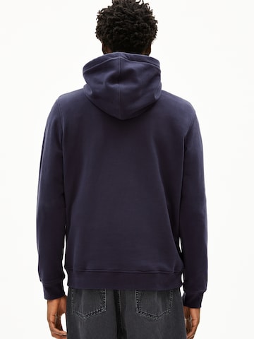 ARMEDANGELS Sweatshirt in Blue