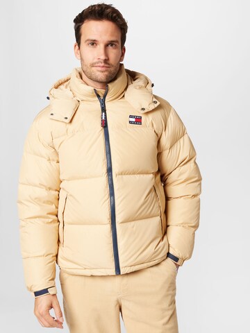 Tommy Jeans Talvitakki 'Alaska' värissä beige: edessä