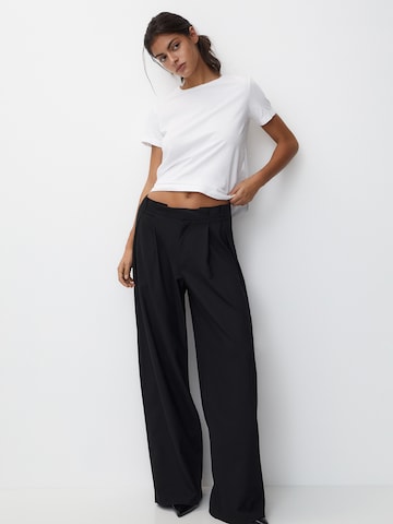 Wide leg Pantaloni con pieghe di Pull&Bear in nero