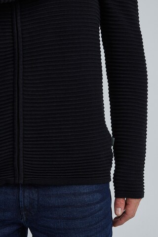!Solid Regular fit Knit Cardigan in Black