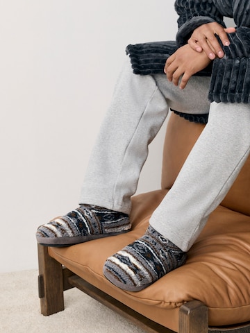 Ciabatta di Next in grigio