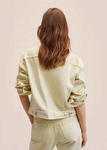 MANGO Prehodna jakna 'Mom80' | rumena barva