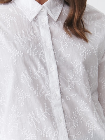 Camicia da donna di TATUUM in bianco