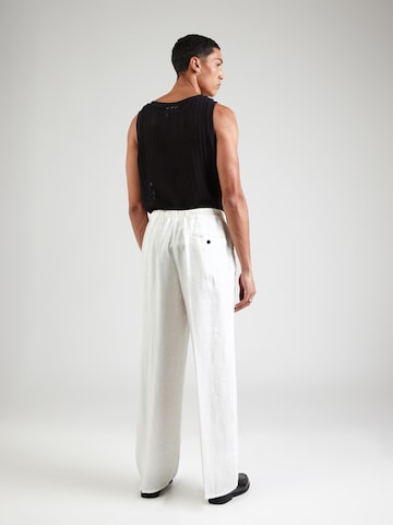 WEEKDAY Loosefit Ráncos nadrág - fehér