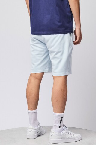 Weekend Offender Loosefit Shorts 'Hawkins' in Blau