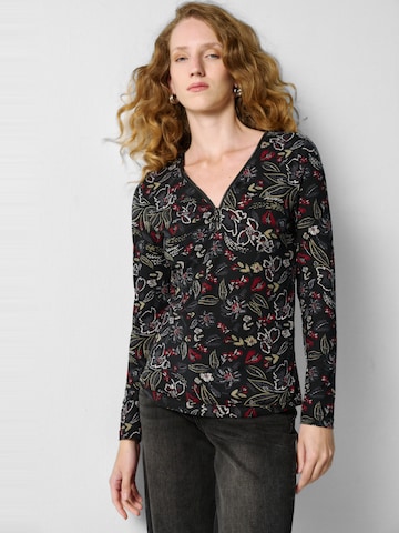 Tricou de la KOROSHI pe negru: față
