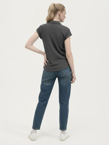Bigdart Blouse in Grey
