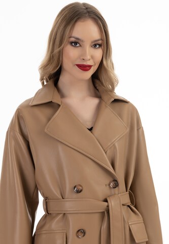 faina Between-Seasons Coat in Beige