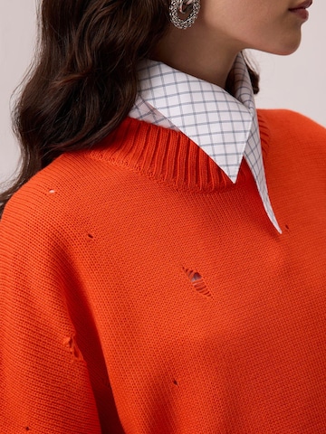 Touché Privé Pullover 'Distressed Knit Sweater'‌ in Orange