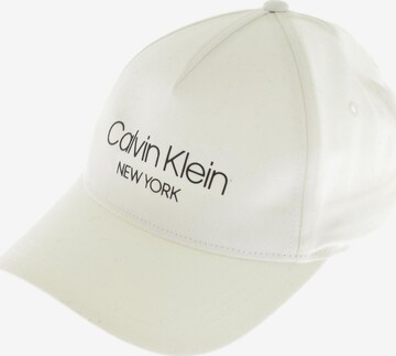 Calvin Klein Hut oder Mütze One Size in Weiß: predná strana