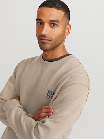 R.D.D. ROYAL DENIM DIVISION Sweatshirt 'Dean' in Beige