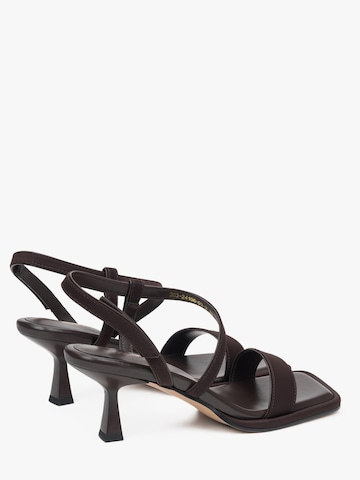 Estro Sandal '203-24106-03' in Brown