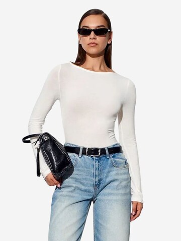 Dilvin Shirt in White: front