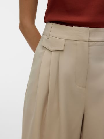 Loosefit Pantalon à pince VERO MODA en gris