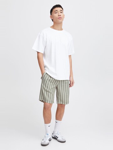 11 Project - regular Pantalón 'Eshi' en verde