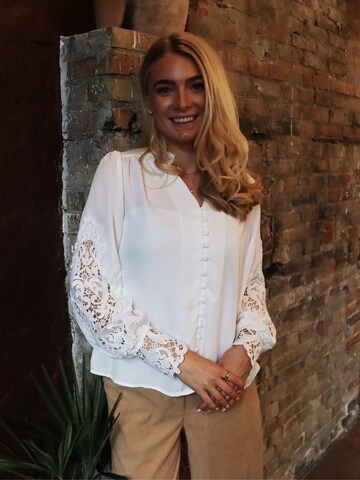 Liberte Essentiel Shirt ' RIGMOR ' in White