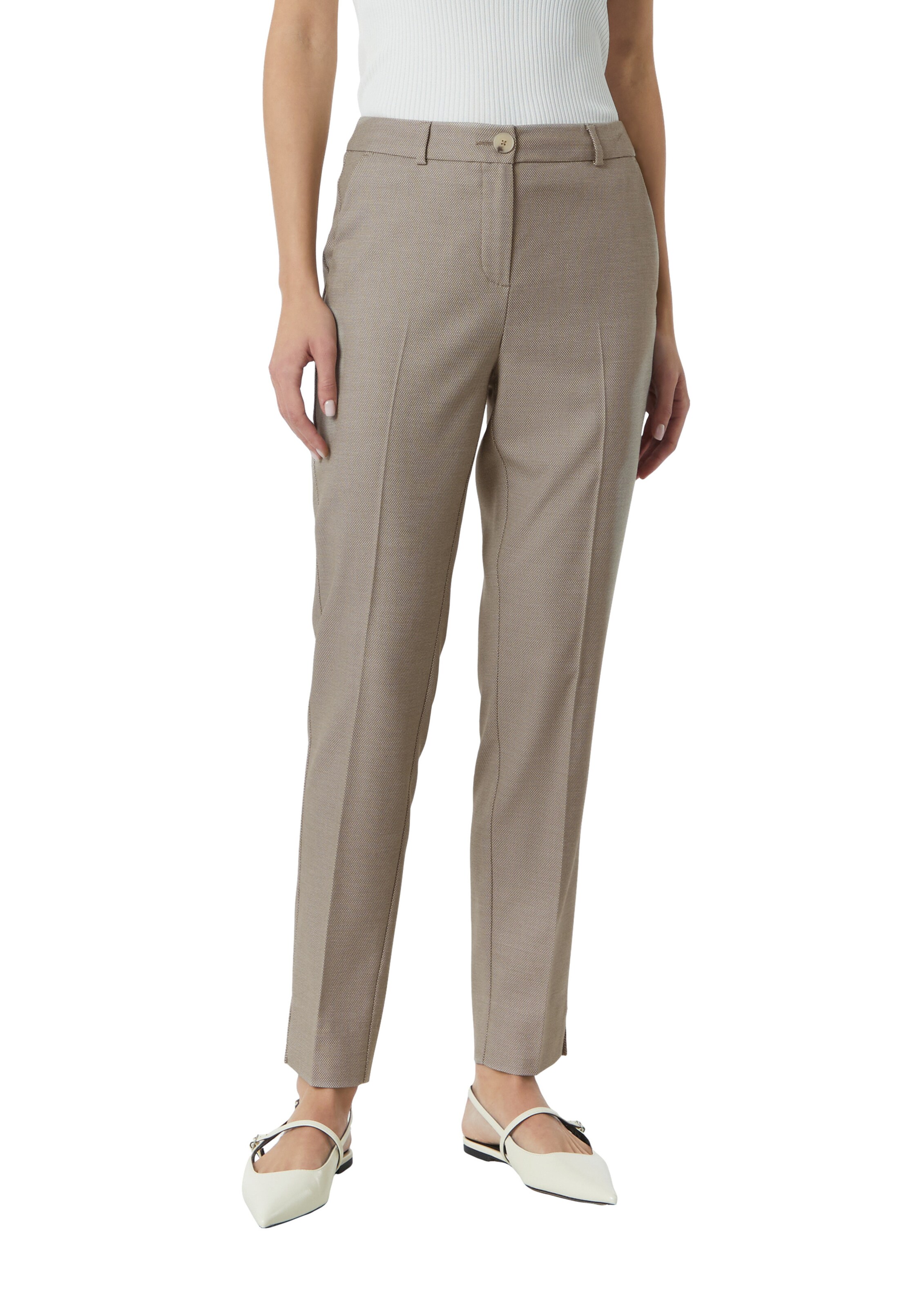Coupe slim Pantalon à plis COMMA en beige