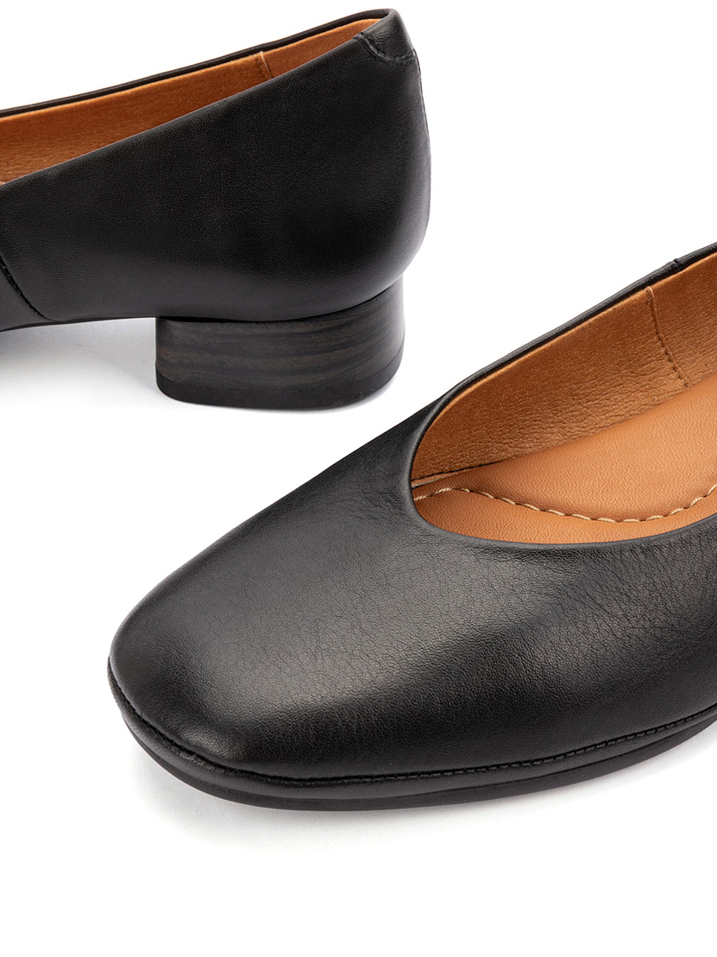 PIKOLINOS - Sapatos de salto em preto