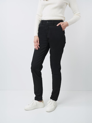 Pantaloni chino 'Chiva 8500' di W. Wegener in nero: frontale