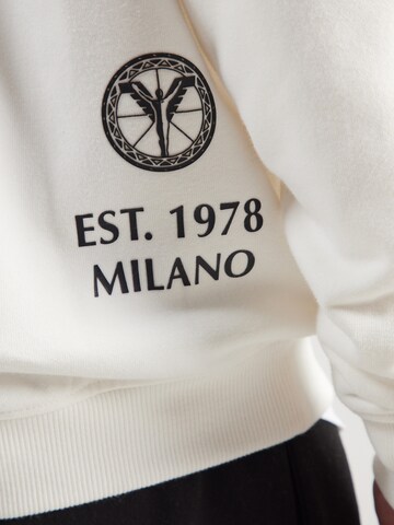 Carlo Colucci Zip-Up Hoodie in White