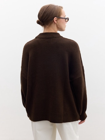 MANUKA Fleece Jacket in Brown