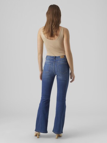VERO MODA Flared Jeans 'Selina' i blå