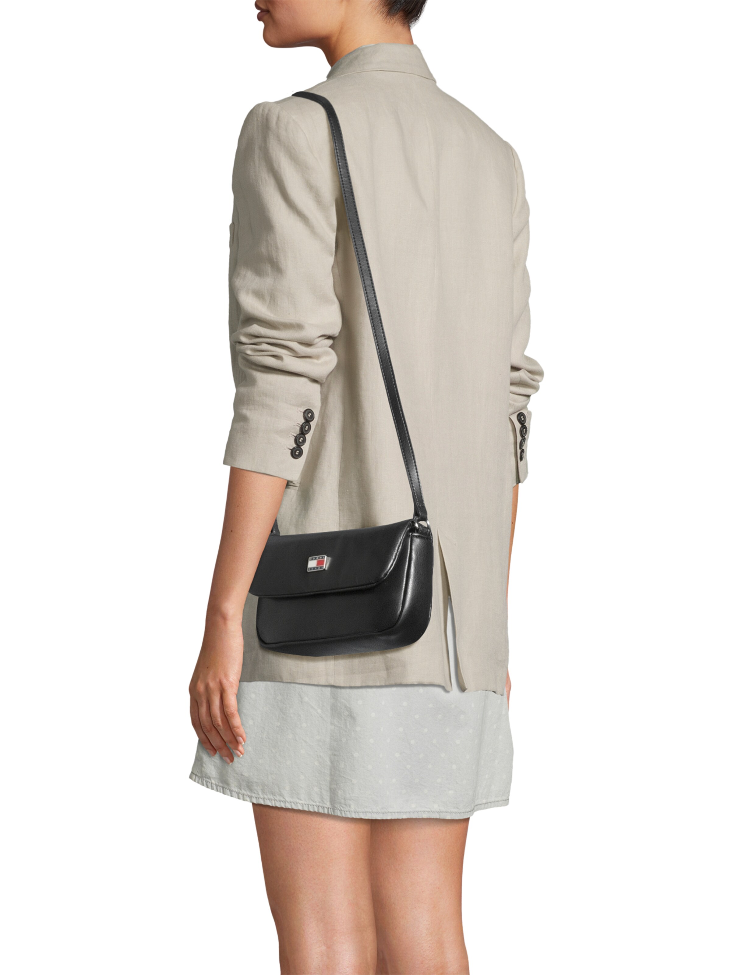 Tommy Jeans Skuldertaske i sort