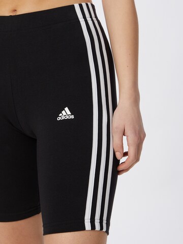 ADIDAS SPORTSWEAR Slimfit Παντελόνι φόρμας 'Essentials' σε μαύρο