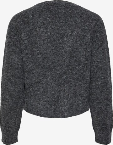 PIECES - Pullover 'SPIRA' em cinzento