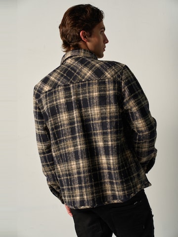KOROSHI Between-season jacket in Beige