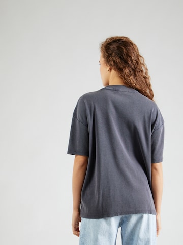 T-shirt Calvin Klein Jeans en gris