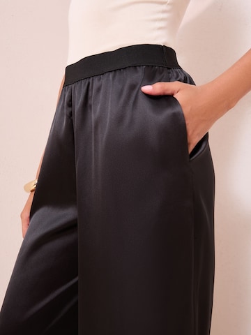 Friends Like These Szeroka nogawka Spodnie w kolorze czarny