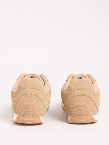 Friends Like These Sneaker in Beige