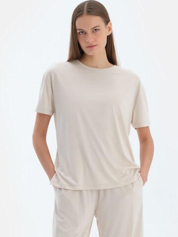 Dagi Paita värissä beige: etupuoli