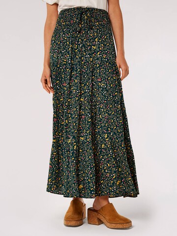 Apricot Skirt in Green: front