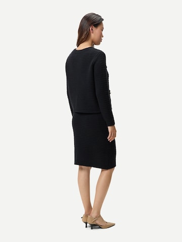 GOBI Cashmere Neuletakki 'Textured Knit Cashmere Jacket-Style Cardigan' värissä musta