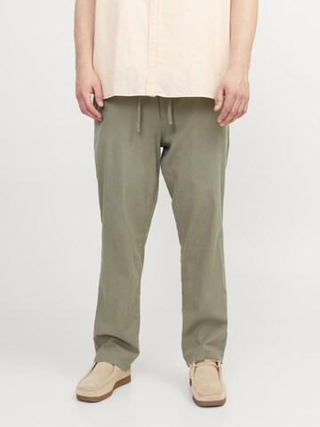 Jack & Jones Plus Tapered Trousers in Green: front