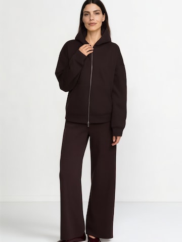 Rich & Royal Zip-Up Hoodie in Brown