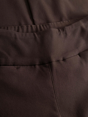 LAURIE Regular Trousers 'Thea' in Brown