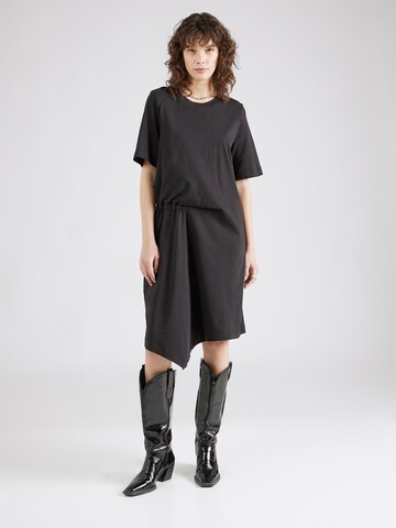 Robe 'MANCHE' Weekend Max Mara en noir : devant