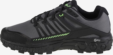 Inov-8 Laufschuh 'Inov-8 Roclite Ultra G 320' in Grau: Vorderseite