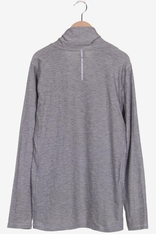 new balance Top & Shirt in L in Grey
