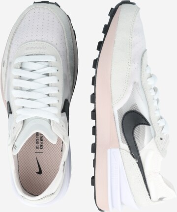 Baskets basses 'WAFFLE ONE' Nike Sportswear en blanc