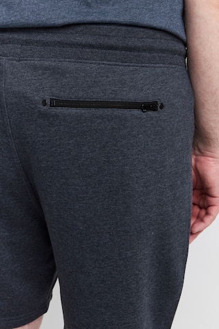 !Solid Regular Sweatshorts 'Taras' in Blau