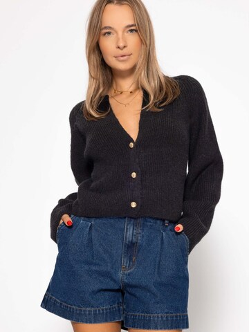 SASSYCLASSY Oversizestrickjacke in Schwarz