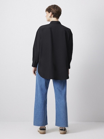 Touche Prive Shirt in Black